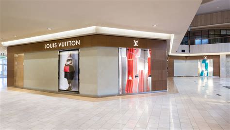 louis vuitton markham|louis vuitton northbrook court.